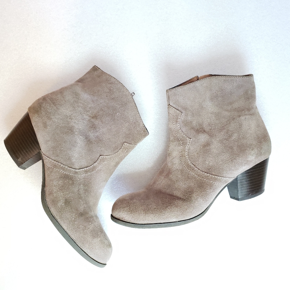 Lucky Brand Blue Jeans America Suede Leather Bootie